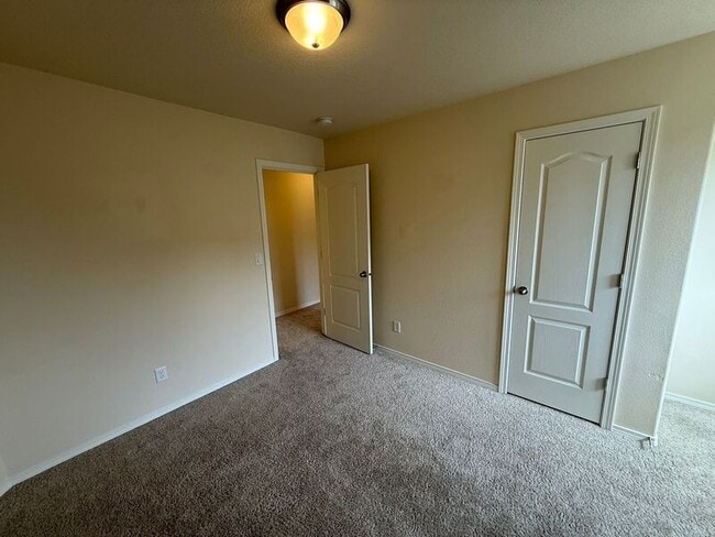 Building Photo - 4437 Creel Ave
