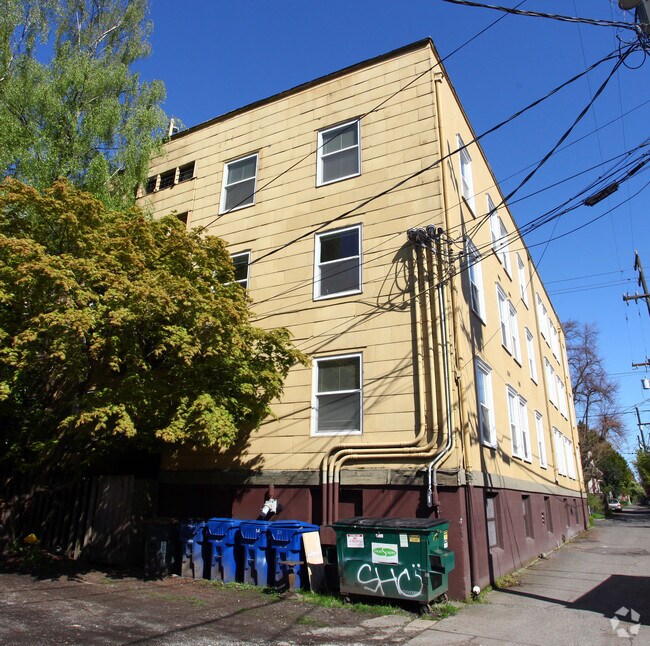 Roxbury Apartments 1511 E Mercer St Seattle WA 98112 Apartment Finder