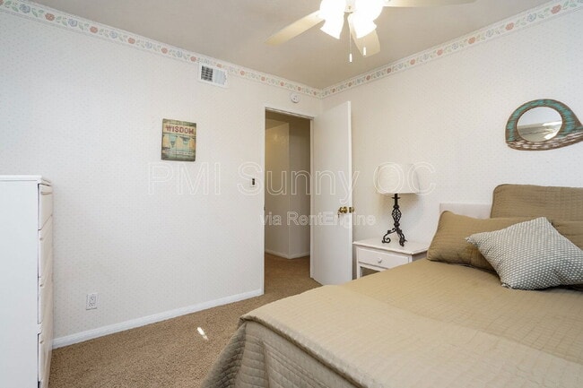 Building Photo - 9379 Esther St