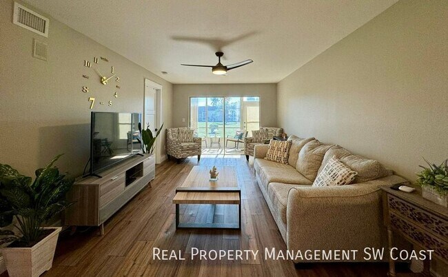 Building Photo - 6300 South Pointe Blvd