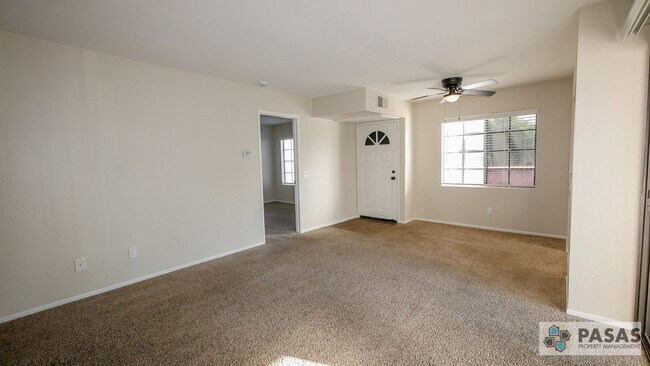 Building Photo - Bright Upgraded Condo w/ Quartz Kitchen, Covered Parking, Pool & Spa