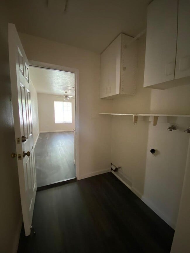 Building Photo - 4414 Royal Pine Cir