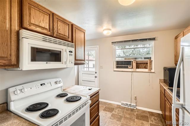 Building Photo - 1225 S Ames St