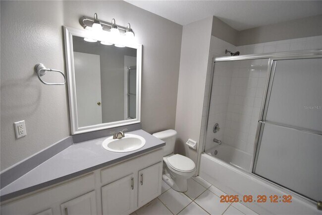 Building Photo - 944 Ridge Haven Dr
