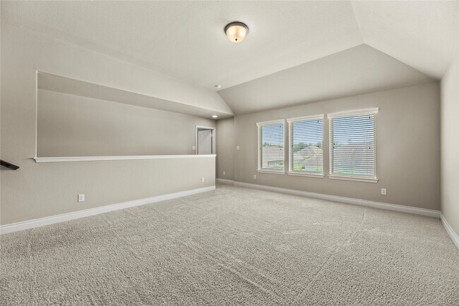 Building Photo - 5335 Stoneridge Ct