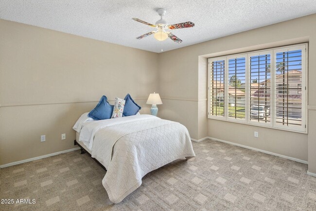 Building Photo - 9012 E Sutton Dr