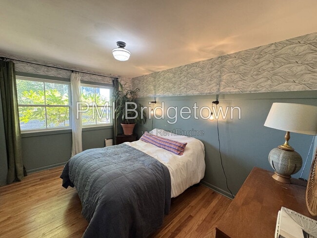 Building Photo - 9500 SW Ardenwood St