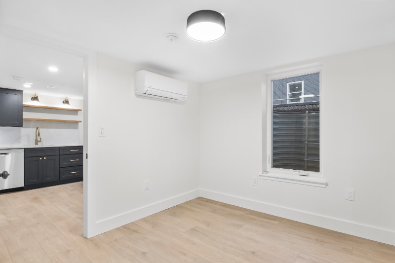 Building Photo - 5703 Fenwick Dr