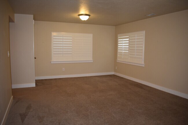 Building Photo - 11638 Winford Dr