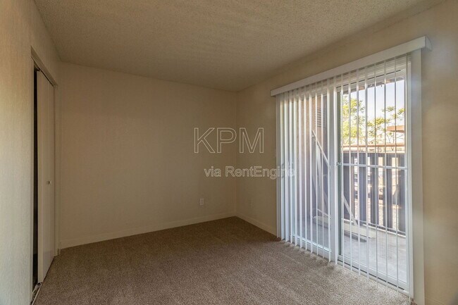 Building Photo - 4332 Pacific Ave