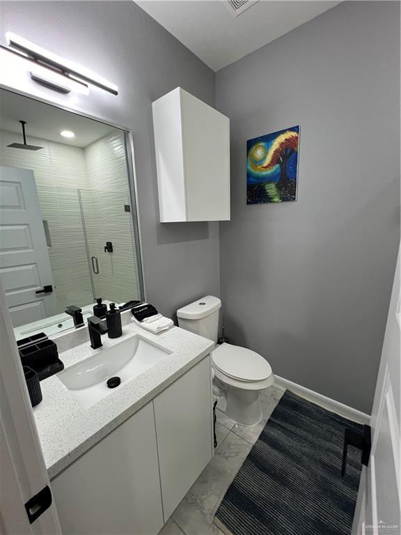 Building Photo - 15 E Iris Ave