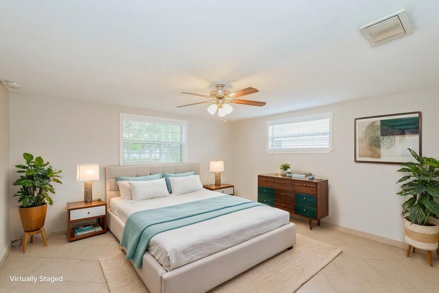 Building Photo - 6024 Boxwood Dr