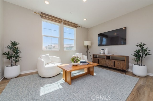 Building Photo - 209 Niebla Ln