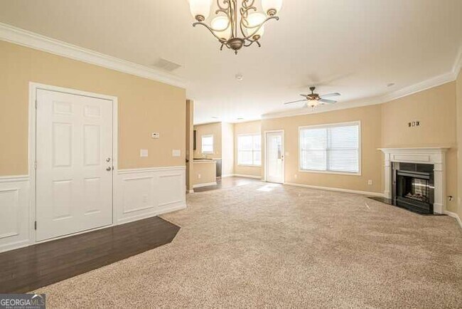 Building Photo - 9576 Rushmore Cir