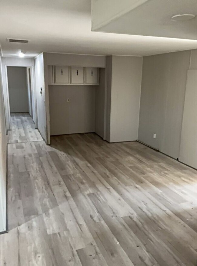 Building Photo - Inviting 3-Bedroom, 2-Bath Manufactured Ho...