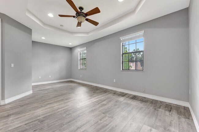 Building Photo - 10850 NW 74th Dr