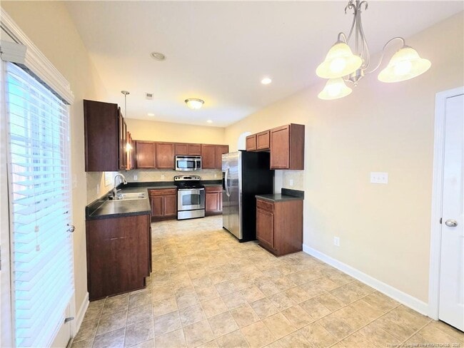 Building Photo - 389 Roanoke Dr