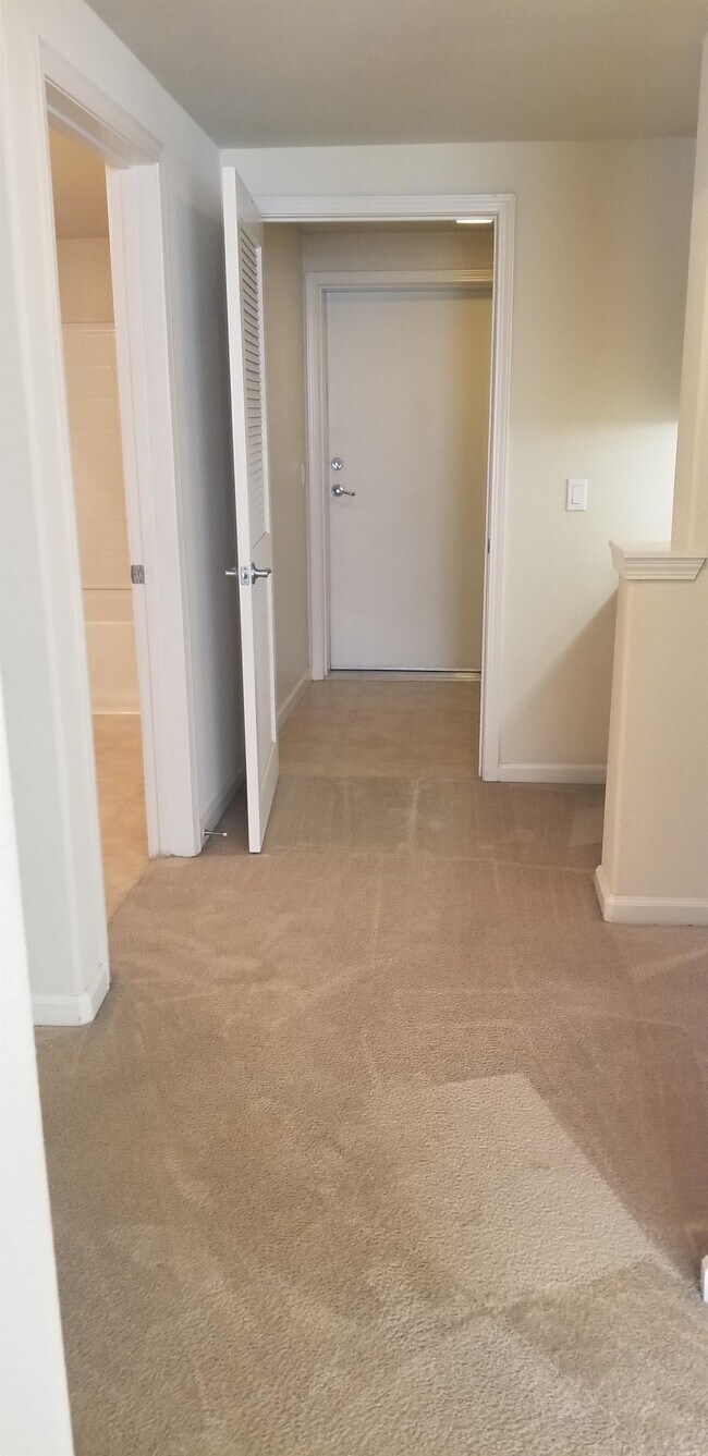 Building Photo - 5481 Tares Cir