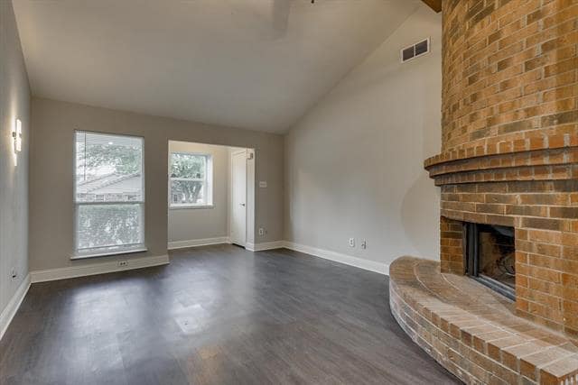 Building Photo - 421 Augustine Dr
