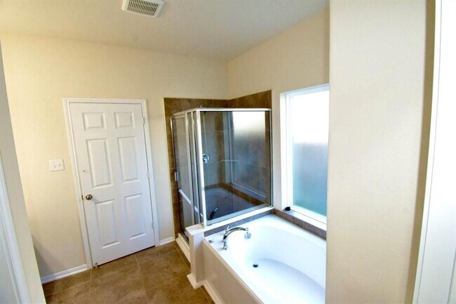 Building Photo - 11318 Huntcrest Ln