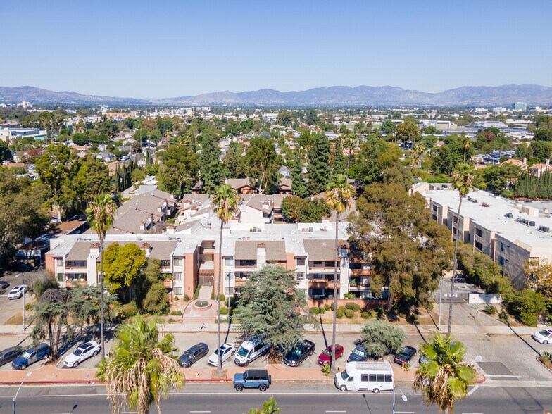 Building Photo - 15155 Sherman Way