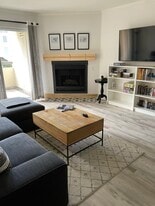 Building Photo - 5550 Owensmouth Ave