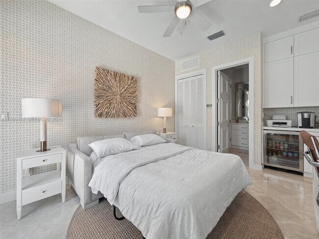 Building Photo - 13689 Deering Bay Dr