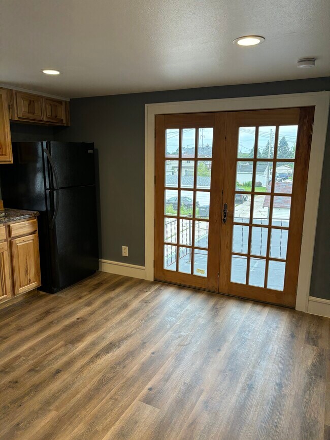 Kitchen patio doors - 1711 N 19th St