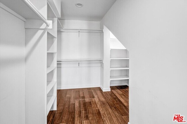 Building Photo - 4255 Raynol St