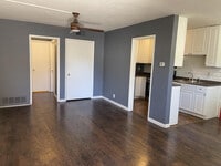 Building Photo - 5931 Howell Dr