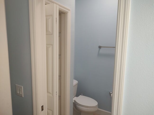 Building Photo - 13883 Blythewood Dr