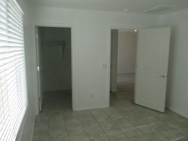 Building Photo - Bright 3BR + Fenced Yard + Community Pool Access in Rancho Sahuarita