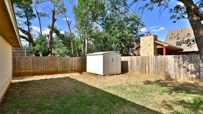 Building Photo - 5273 Sherbrooke Ln