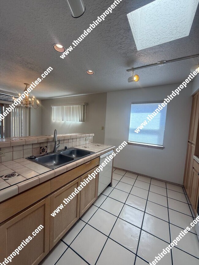 Building Photo - Sandia Heights - Off Tramway