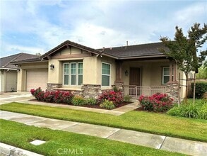 Building Photo - 21552 Magnolia St E