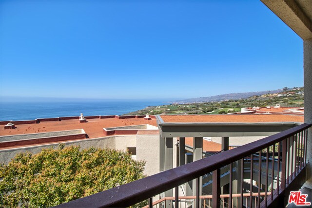 Building Photo - 3200 La Rotonda Dr