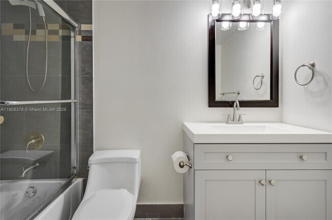 Building Photo - 7601 E Treasure Dr