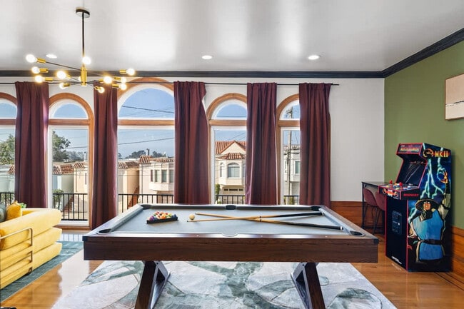 Building Photo - 2216 18th Ave