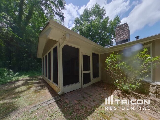 Building Photo - 4539 Riverwood Cir