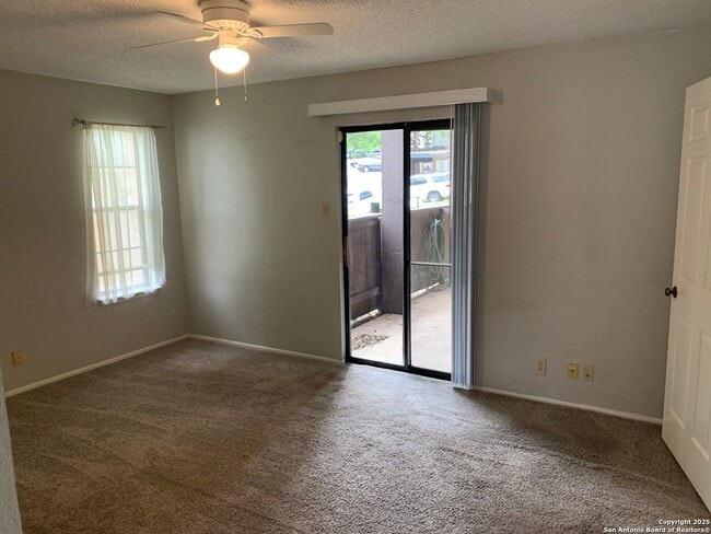 Building Photo - 2 Bedroom 2 Bath Condo near Medical Center