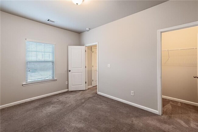 Building Photo - 309 Hardy Water Dr SE