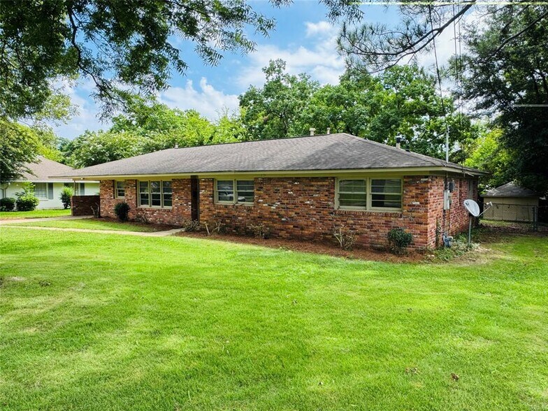 Building Photo - 2649 Burkelaun Dr