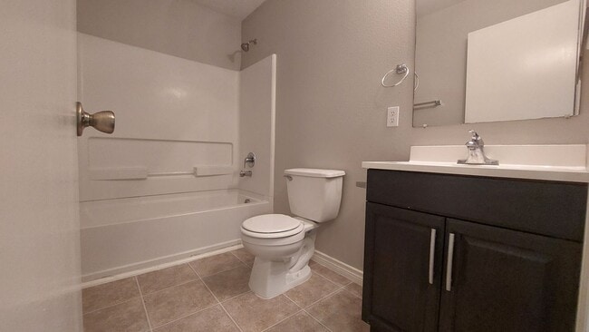 Building Photo - PENDING GRANITE KITCHEN UPDATE AND NEW FLO...