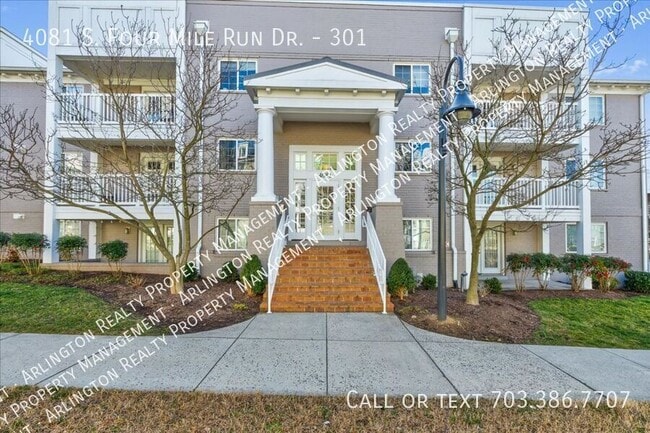 Building Photo - 4081 S Four Mile Run Dr