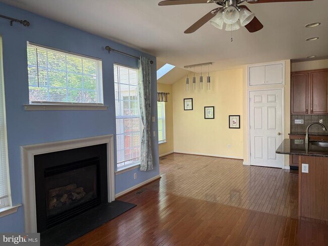 Building Photo - 116 Fringetree Dr
