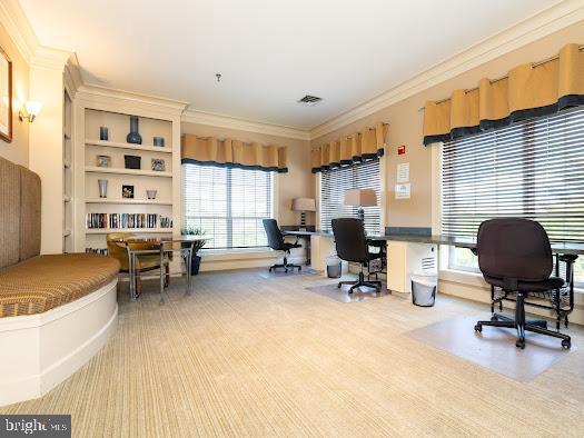 Building Photo - 4850 Eisenhower Ave