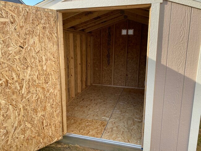 Building Photo - 22 Misty Oak Ln