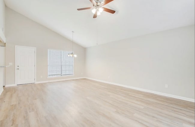 Building Photo - 678 Utoy Cir SW