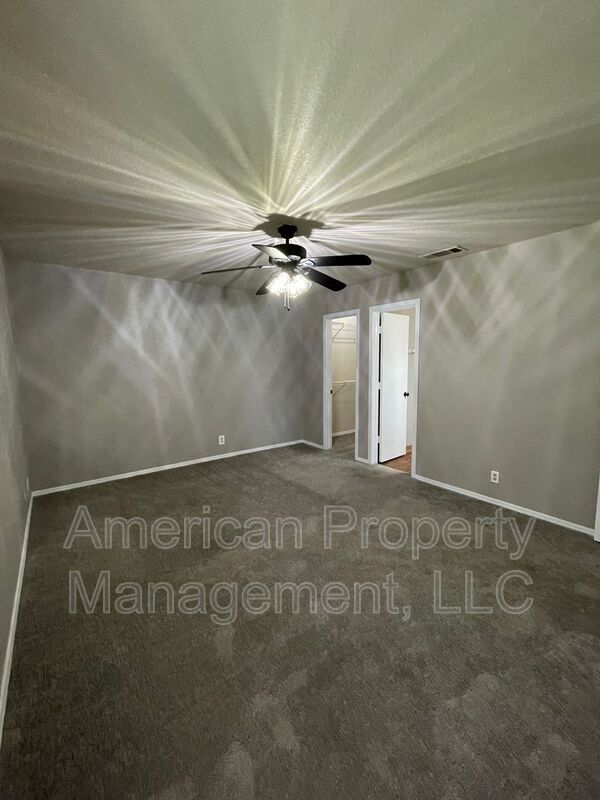 Building Photo - 13120 E 44th St