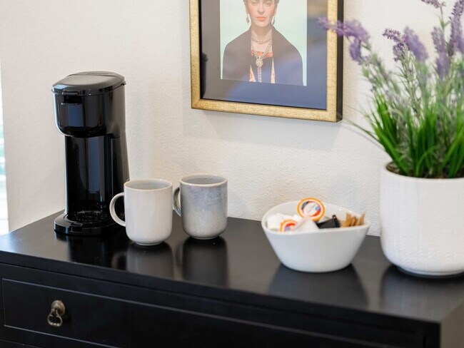 Building Photo - 2612 SW Livingston Square